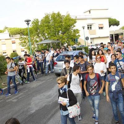 Persone in visita al centro